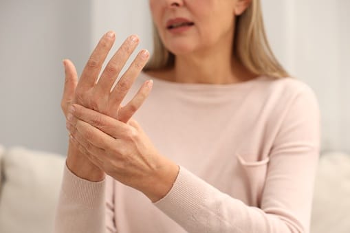 Hand Pain: Common Causes and Solutions