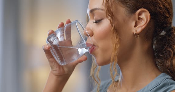 Water Fasting: Discover Its Benefits and Potential Risks